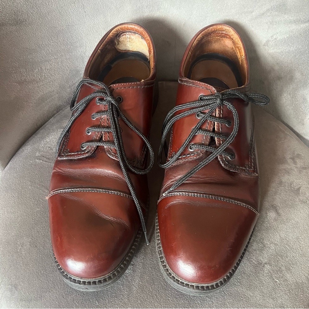 Dockers Brown Leather Oxford Shoes with Cap-Toe Design